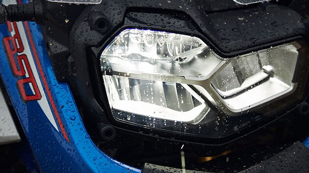 Le projecteur additionnel à LED de la nouvelle BMW F 850 GS Adventure