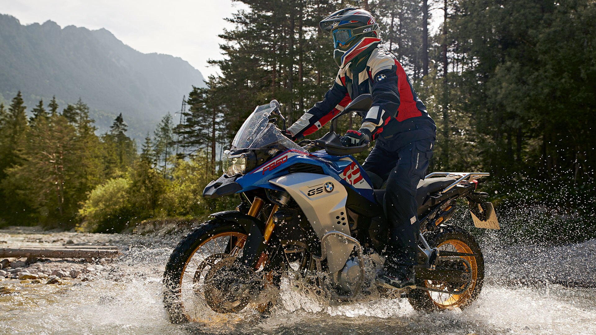 La nouvelle BMW F 850 GS Adventure en utilisation tout-terrain