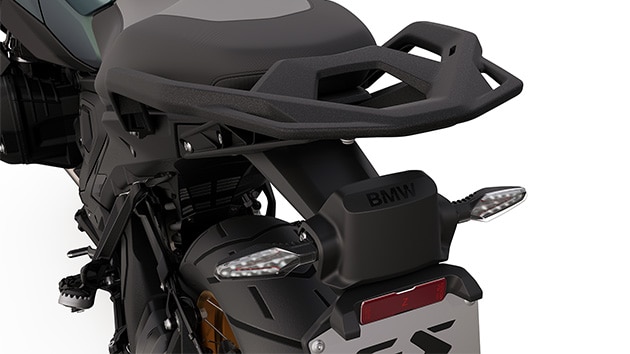 La BMW R 1300 GS Option 719 Biscaya avec clignotant à fonction intégrée et radar arrière