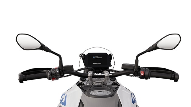 The adjustable sport windscreen of the R 1300 GS from BMW Motorrad