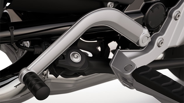 La R 12 de BMW Motorrad avec pack Comfort incluant l’assistant de changement de rapport Pro