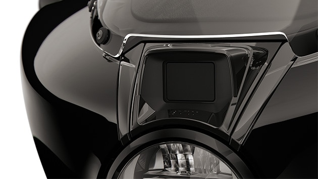 Nous voyons ici la R 18 Transcontinental avec le système Active Cruise Control.