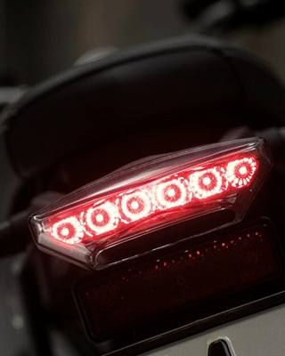 R nineT Pure feu arrière à LED