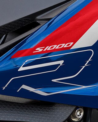 S 1000 R Logo « R »