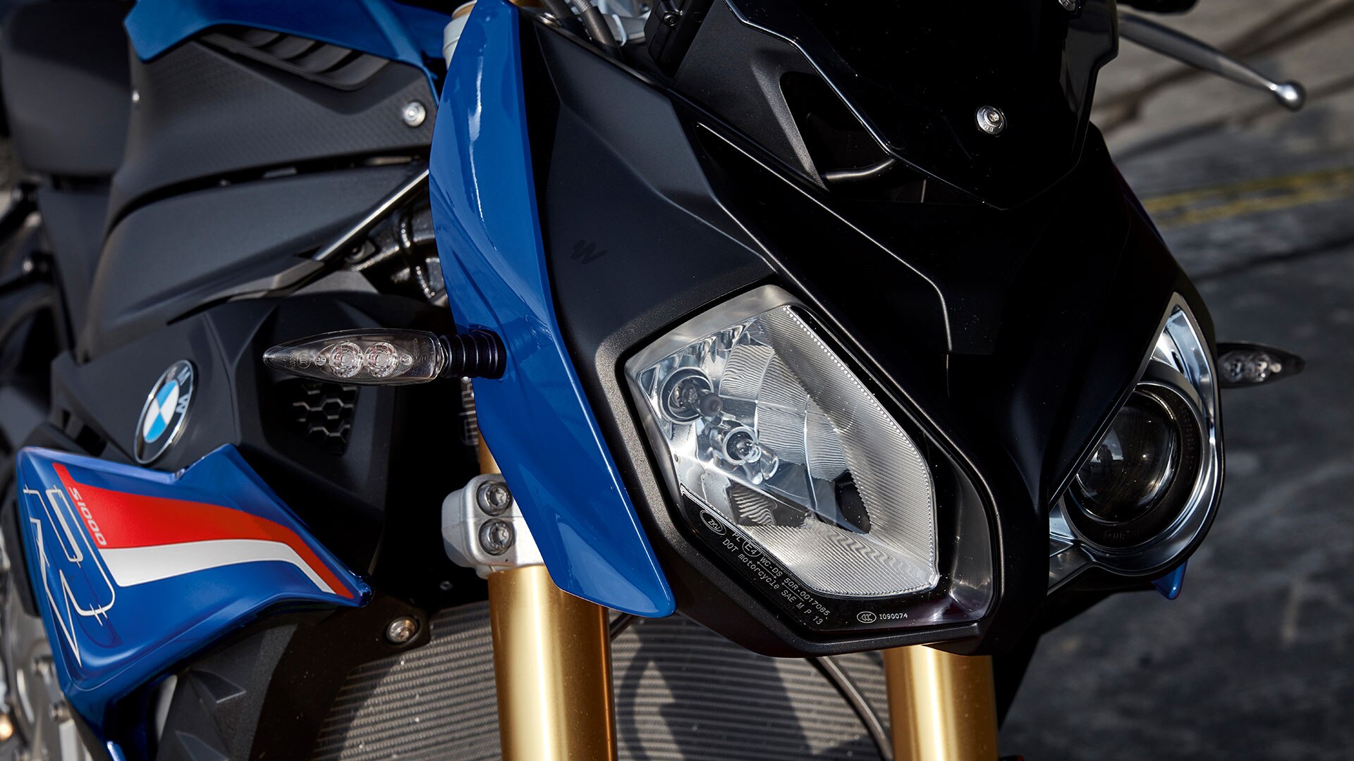 S 1000 R : look affûté.
