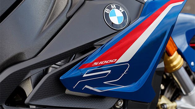 S 1000 R Logo « R »