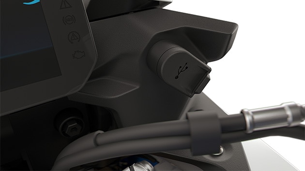 La prise de charge USB-C de la F 900 XR de BMW Motorrad