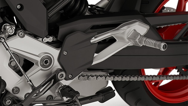 Repose-pieds et pédales fraisés de la F 900 XR de BMW Motorrad
