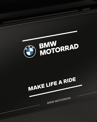 Accent mis sur l’écran couleur avec écran d’accueil BMW Motorrad.